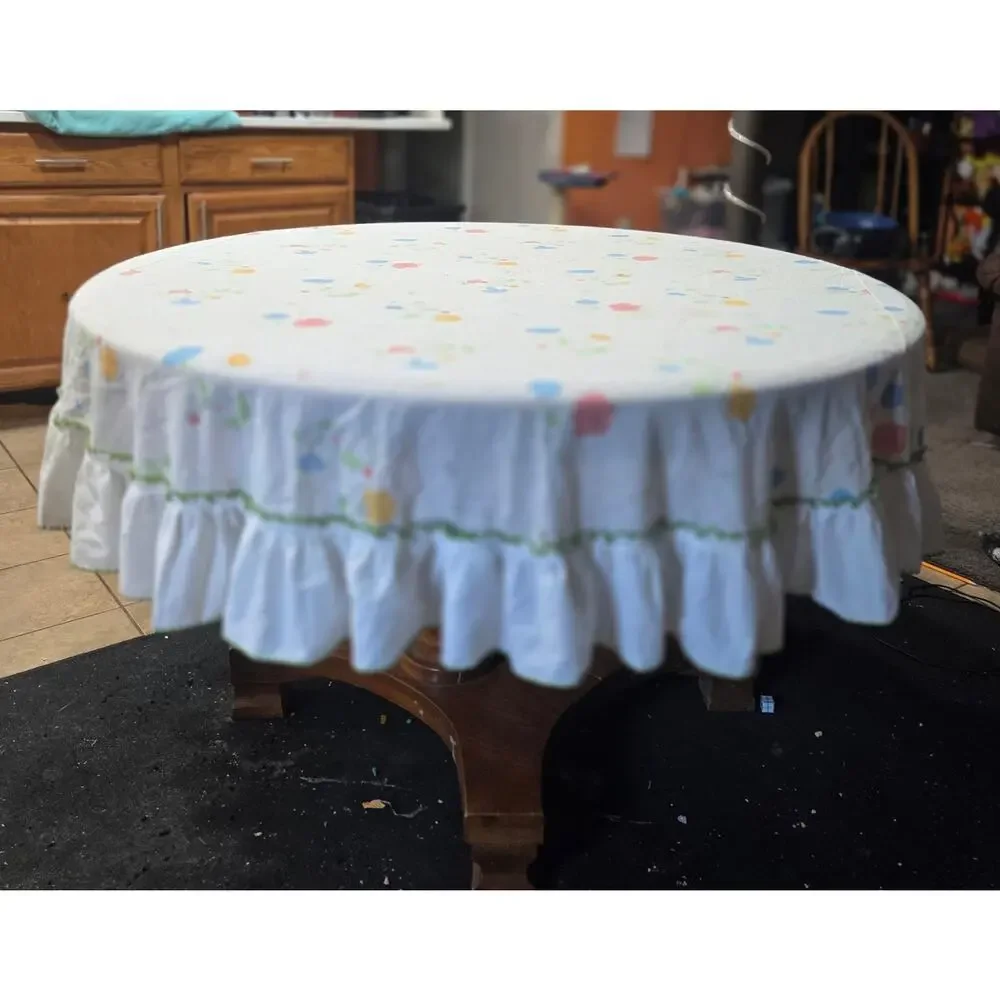 Vtg 1970's Flower Power Round Ruffled Tablecloth 60